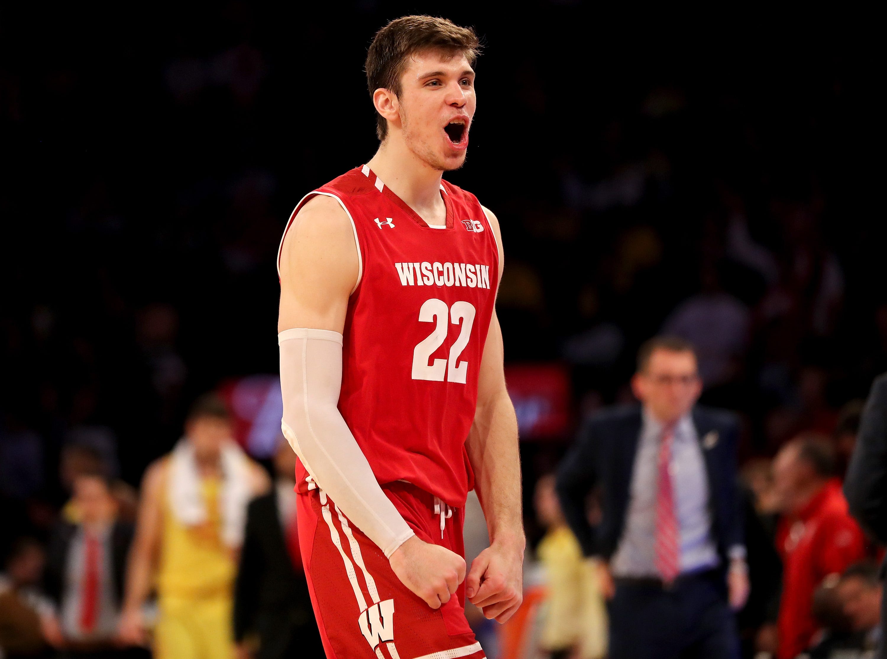 wisconsin badgers basketball roster